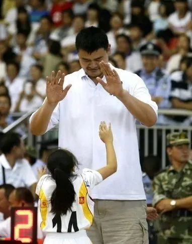 姚明：体育的发展离不开教育系统和学校的支